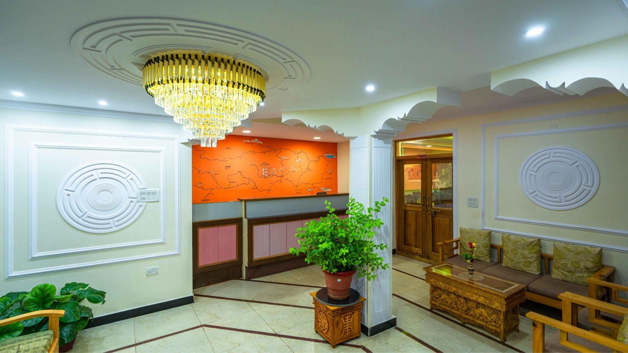 Hotel Om Ladakh Лех Екстер'єр фото